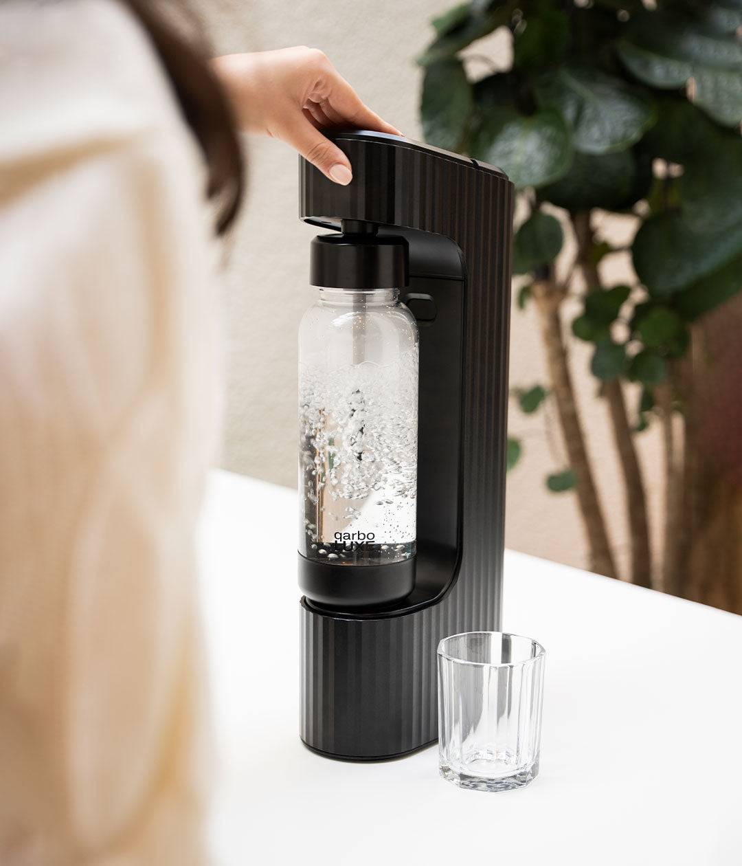 Qarbo Luxe Black Machine